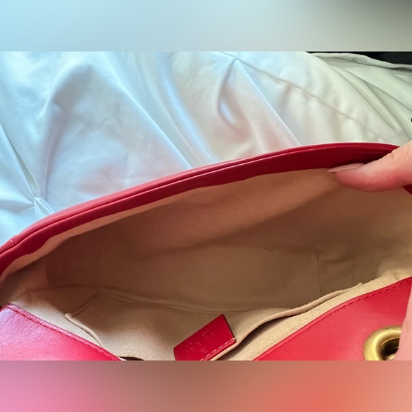 Gucci GG Marmont Mini Shoulder Handbag - Picture 11 of 15